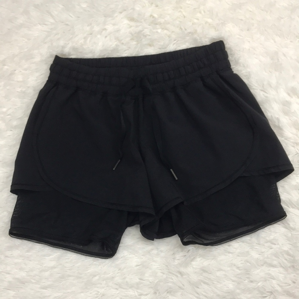 Lululemon Hot To Street Short Black - Picture 1 of 11